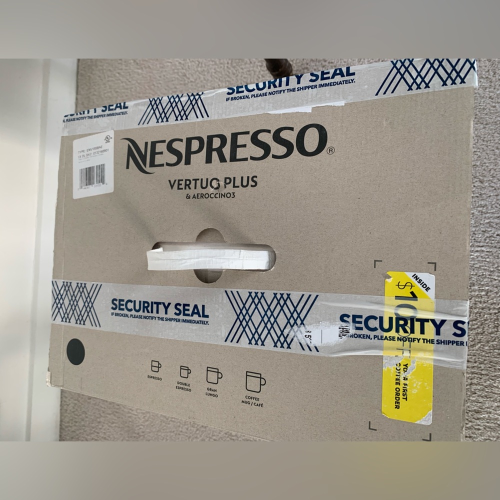 DeLonghi Nespresso Vertuo Plus Coffee Machine - Picture 3 of 3